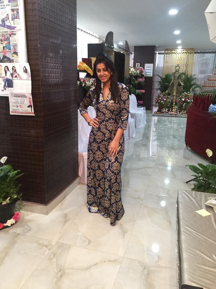 Sanjana Galrani Pretty Photos