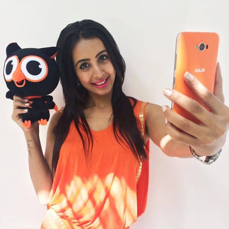 Sanjana Galrani Pretty Photos