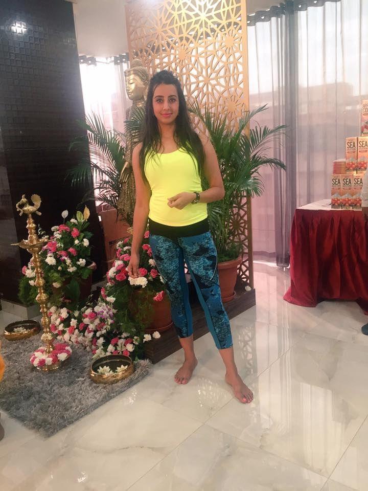 Sanjana Galrani Pretty Photos