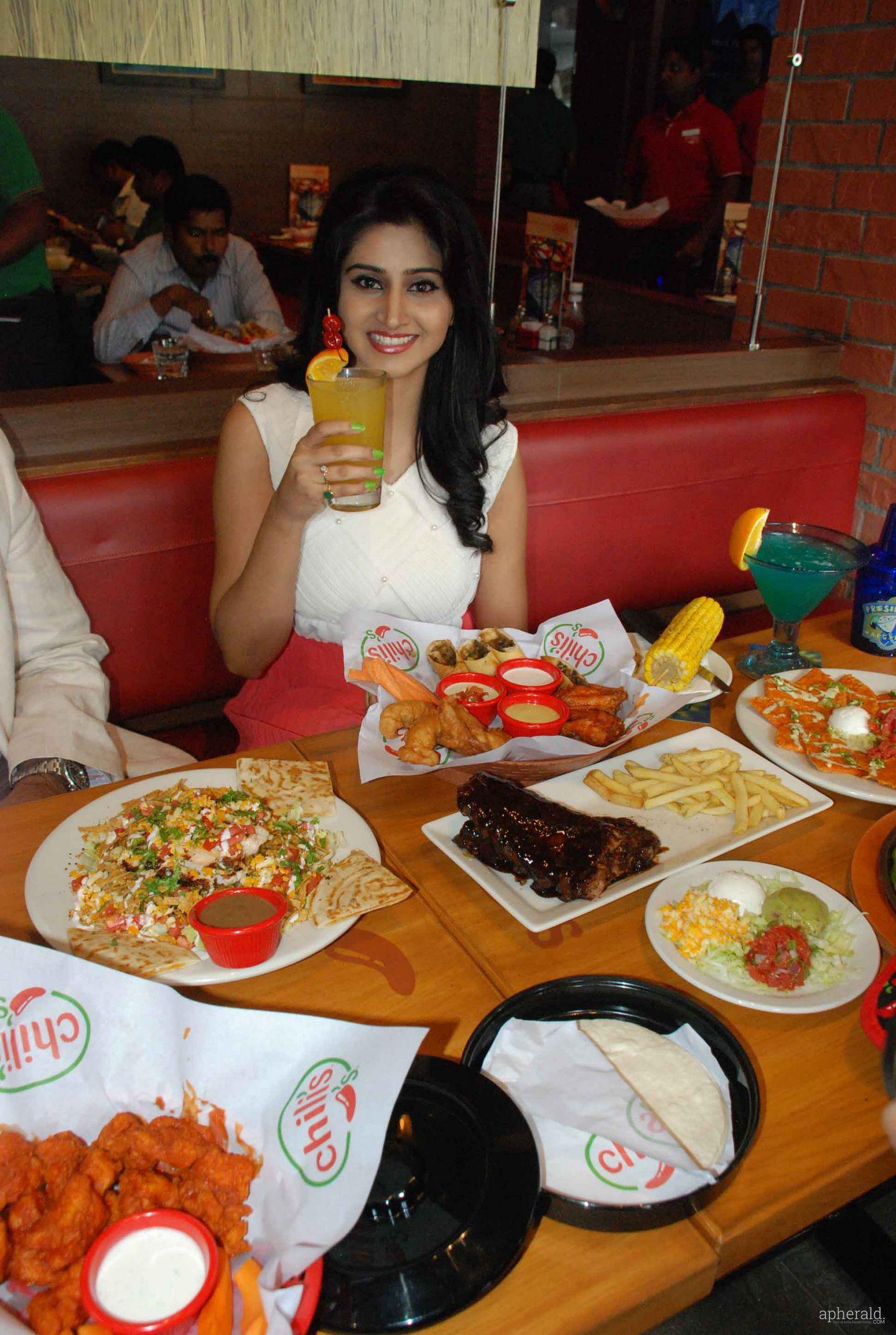 Shamili Graces Launch of Chilis American Grill Bar