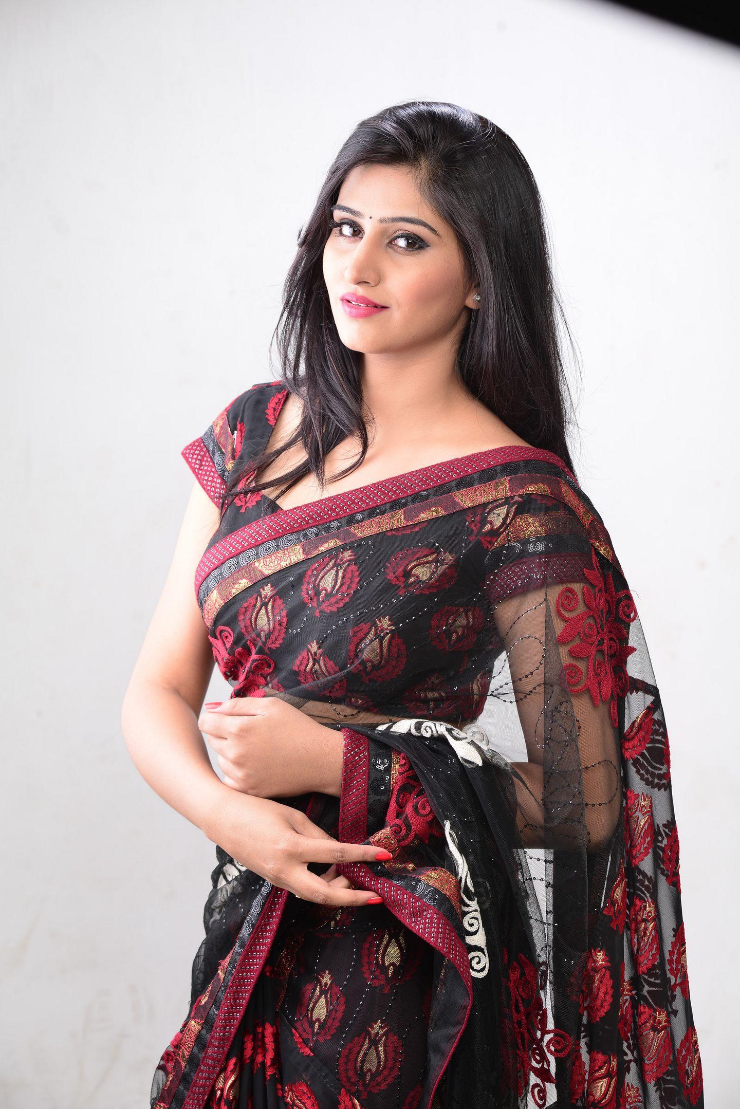 Shamili Sounderajan Stills in Best Actors Movie