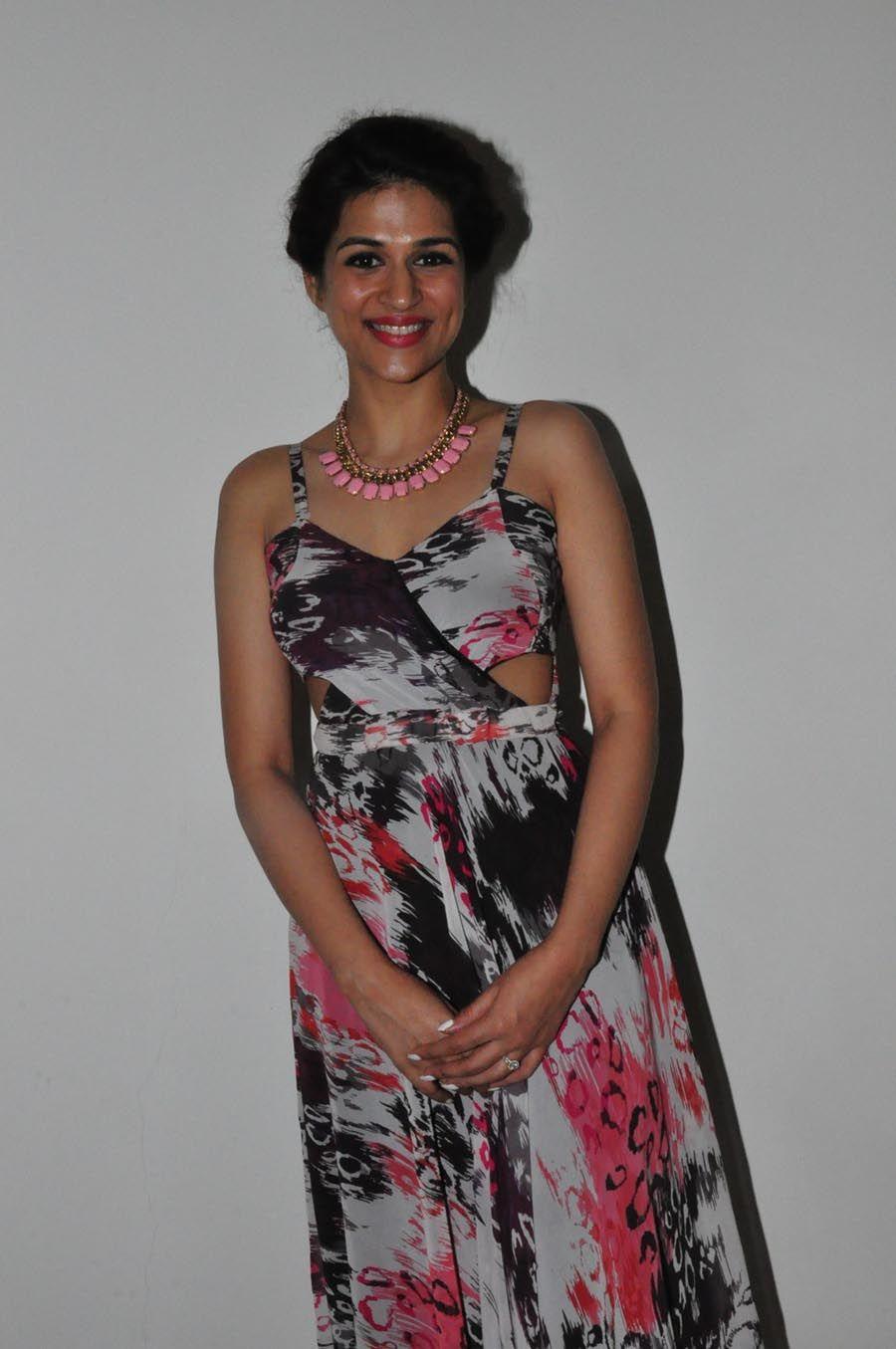 Shradda Das New Stills
