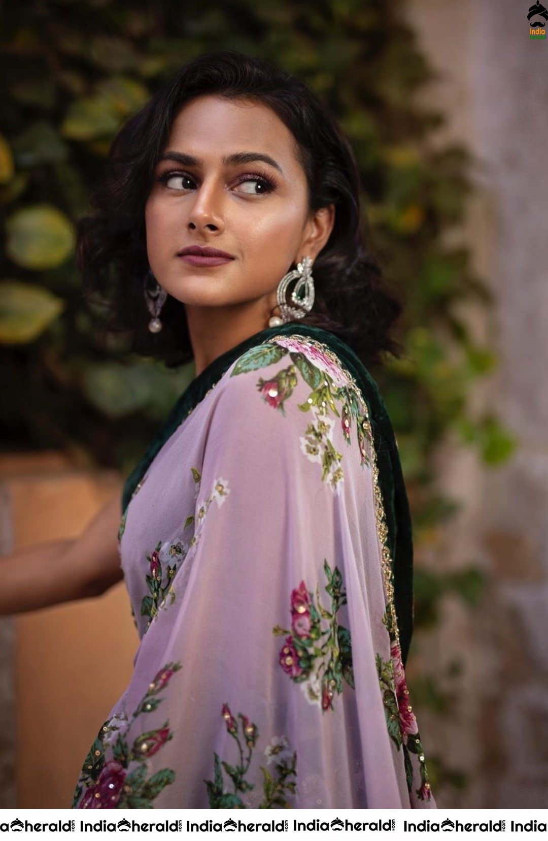 Shraddha Srinath Latest Photos Collection