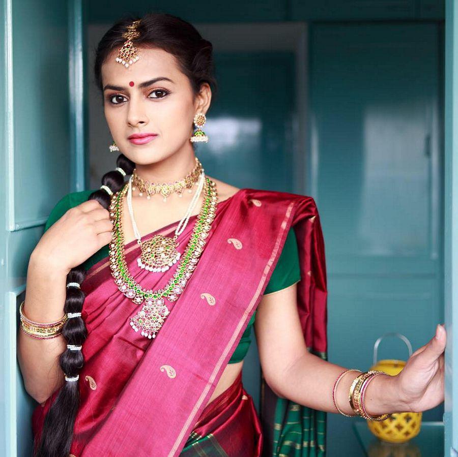 Shraddha Srinath Latest Photoshoot