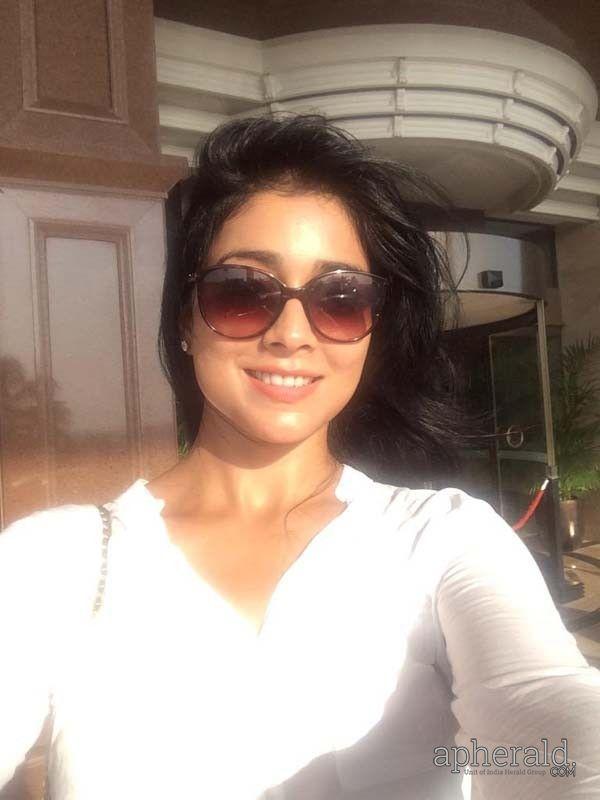 Shreya Saron Beautiful Images