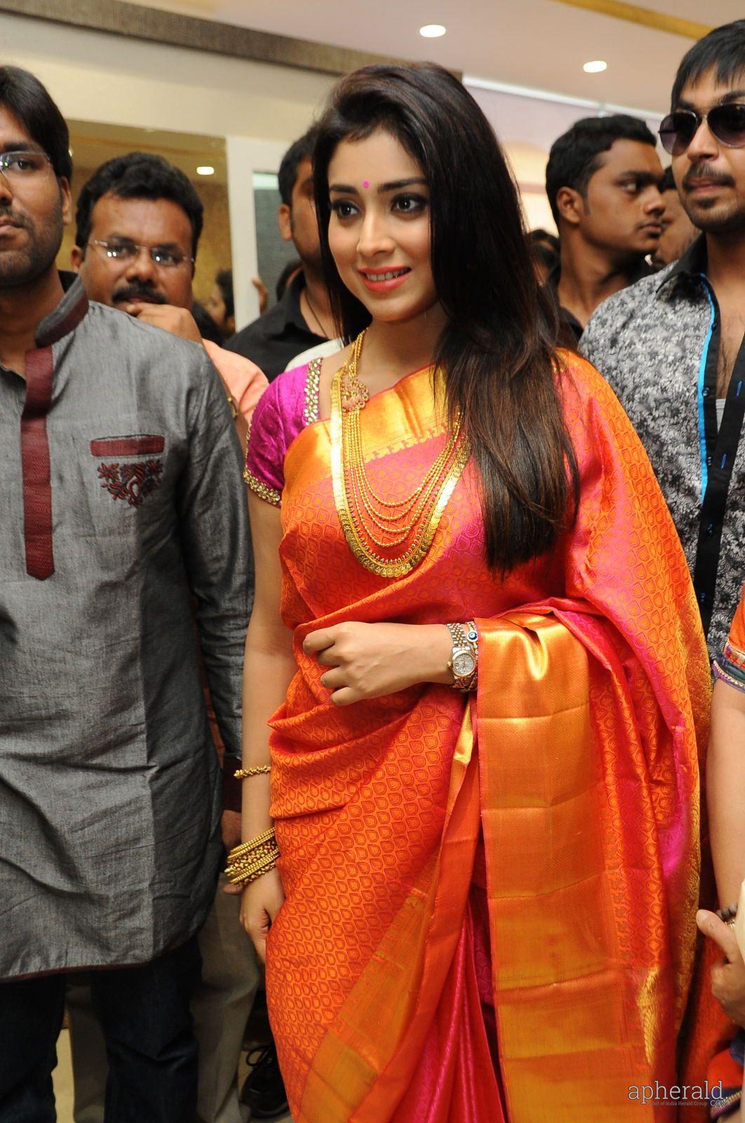 Shriya saran Cute Stills