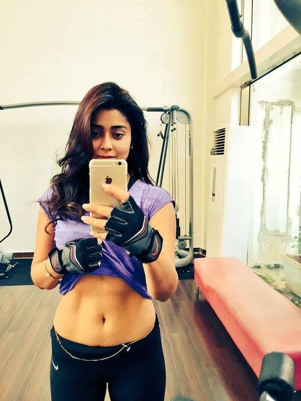 Shriya Saran Fitness Selfie Pics