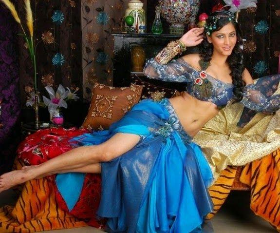 Shruti Hassan Latest Hot Stills