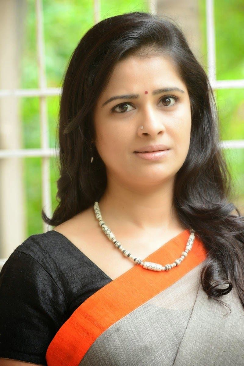 Side Actress Satya Krishnan Saree Pictures