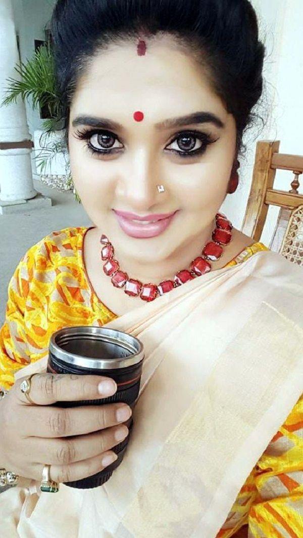 Side Actress Shailaja Priya Hot in Saree Pics