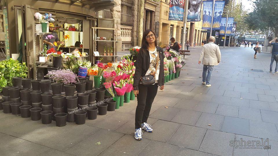 Singer kousalya Rare Pics