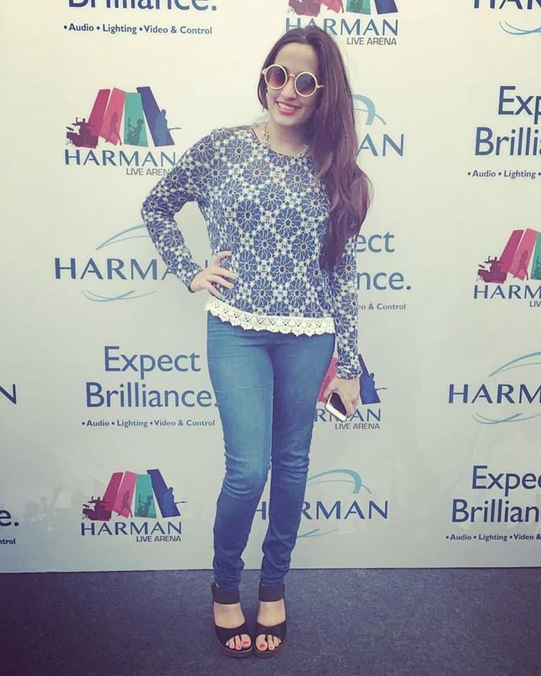 Singer Shweta Pandit Hot Sexy Pics