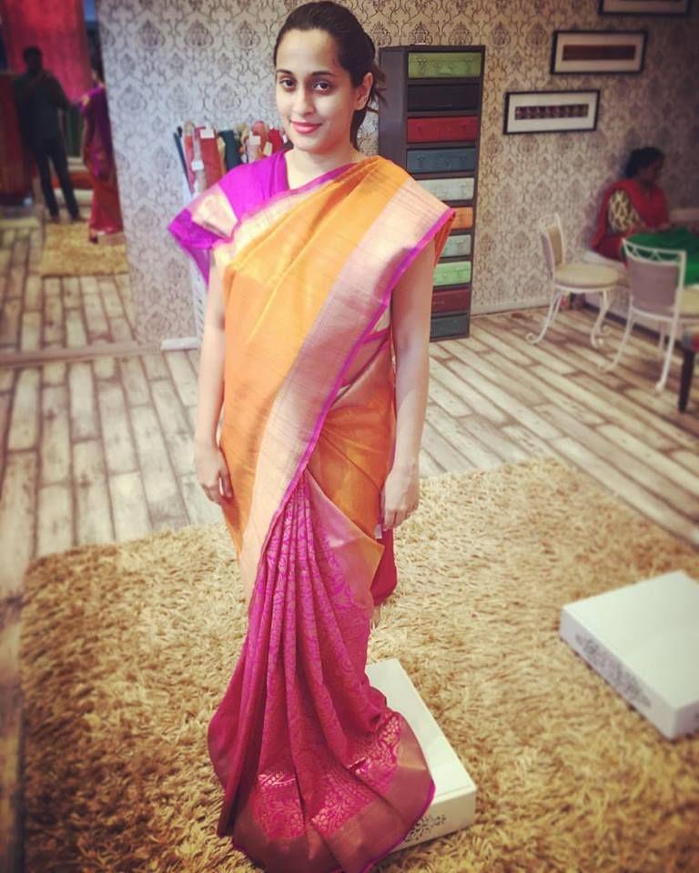 Singer Shweta Pandit Hot Sexy Pics