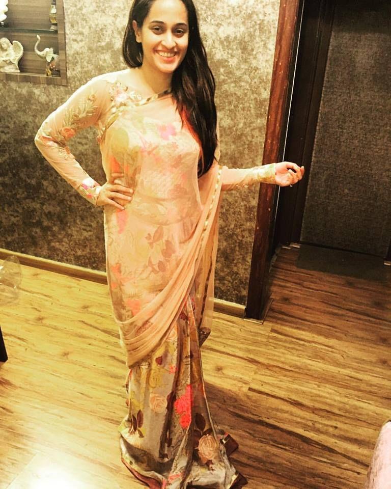 Singer Shweta Pandit Hot Sexy Pics