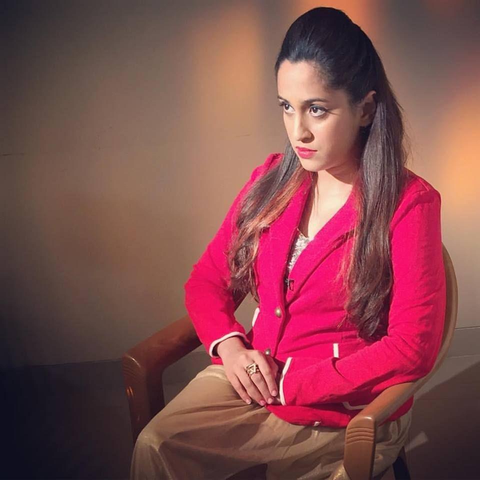 Singer Shweta Pandit Hot Sexy Pics