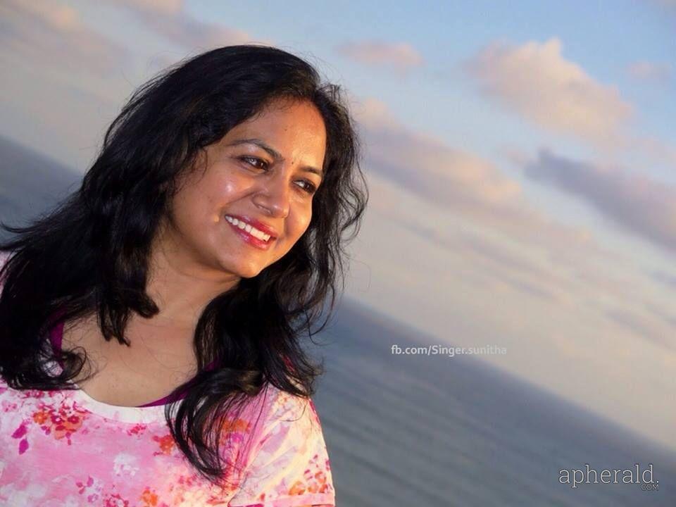 Singer Sunitha Rare Unseen Pics