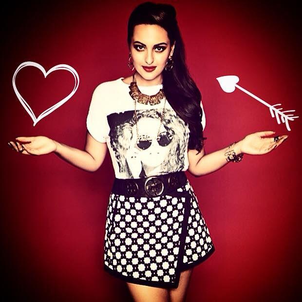 Sonakshi Sinha Sexy Pics