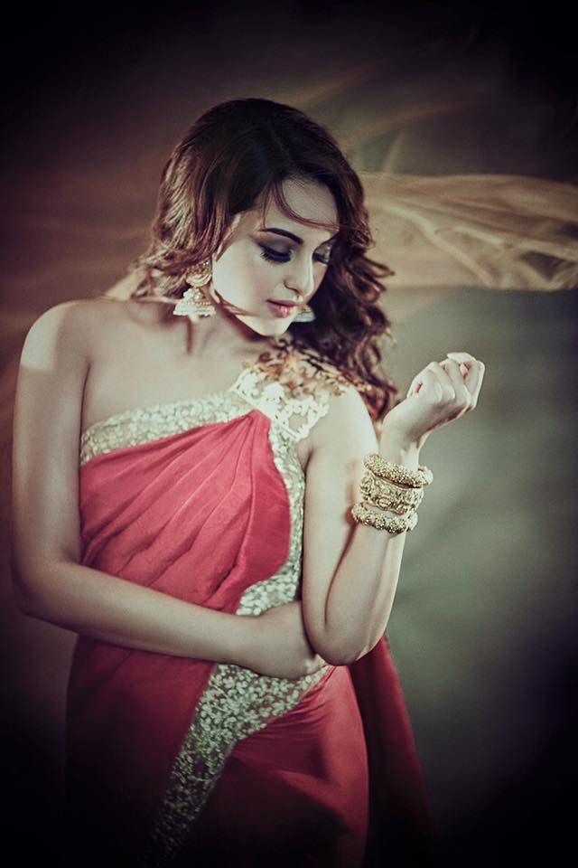 Sonakshi Sinha Sexy Pics