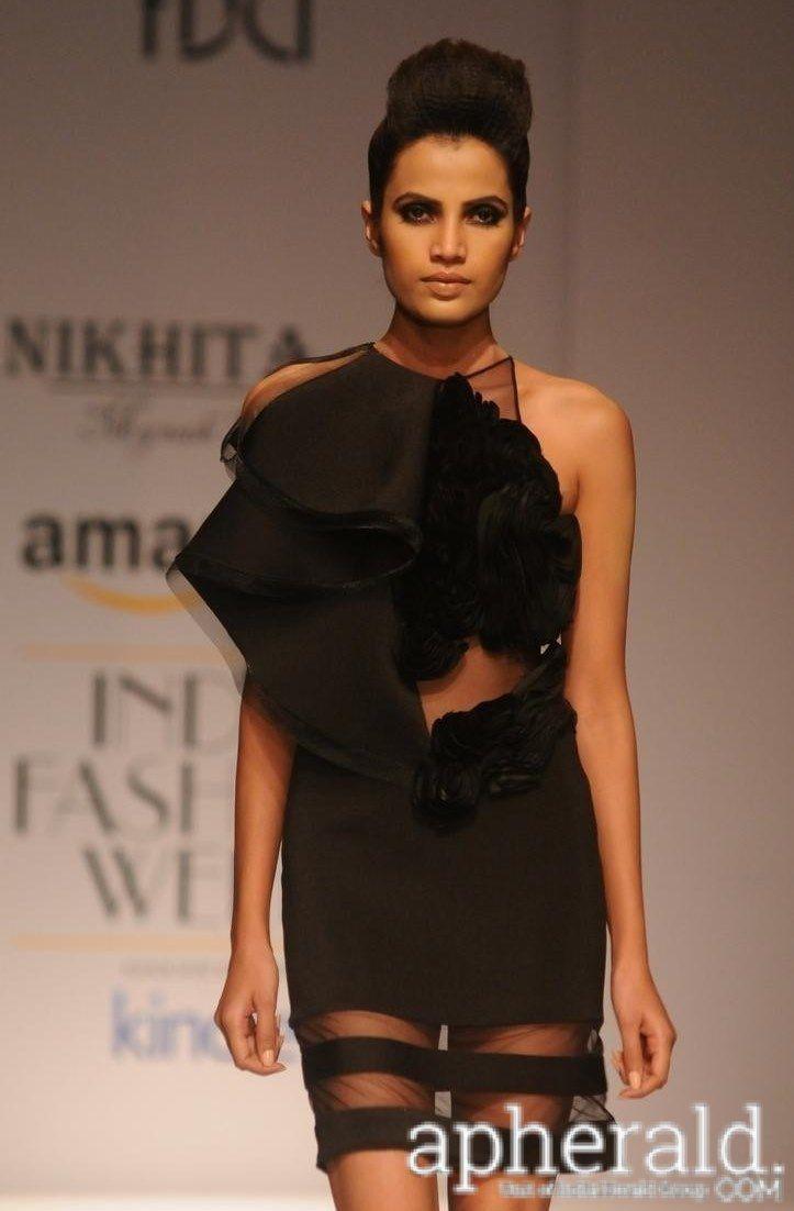 Sonal Chauhan Ramp Walk