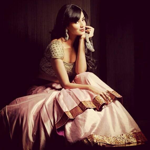 Sonal Chauhan Beautiful Photos