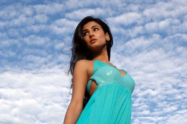 Sonal Chauhan Beautiful Photos
