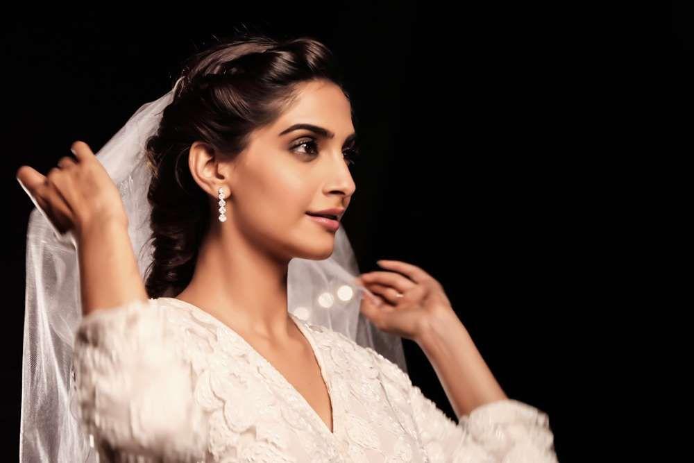 Sonam Kapoor Pretty Stills