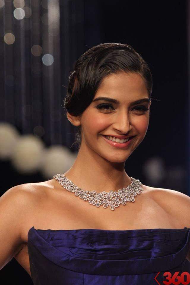 Sonam Kapoor Sexy Cute Photoshoot