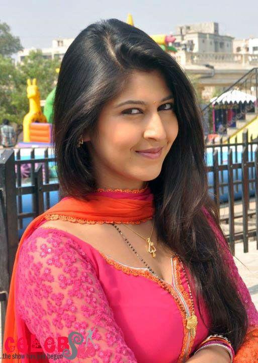 Sonarika Bhadoria Serial Actress Photos