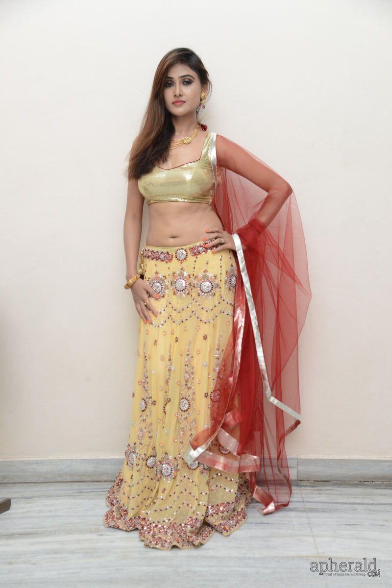 Sony Charishta Spicy navel Stills 