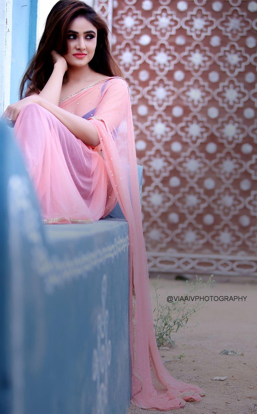 Sony Charista Glam Stills