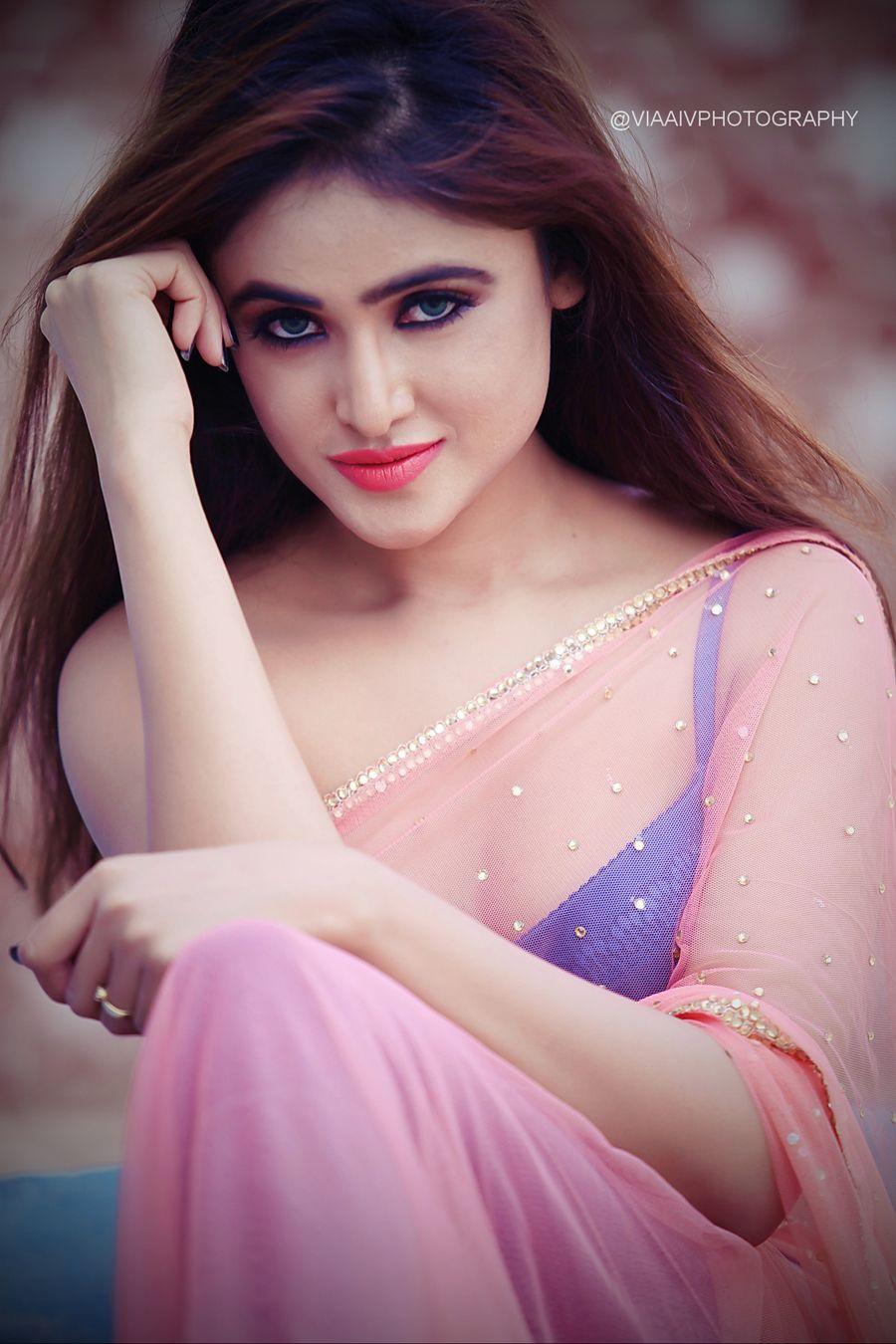 Sony Charista Glam Stills