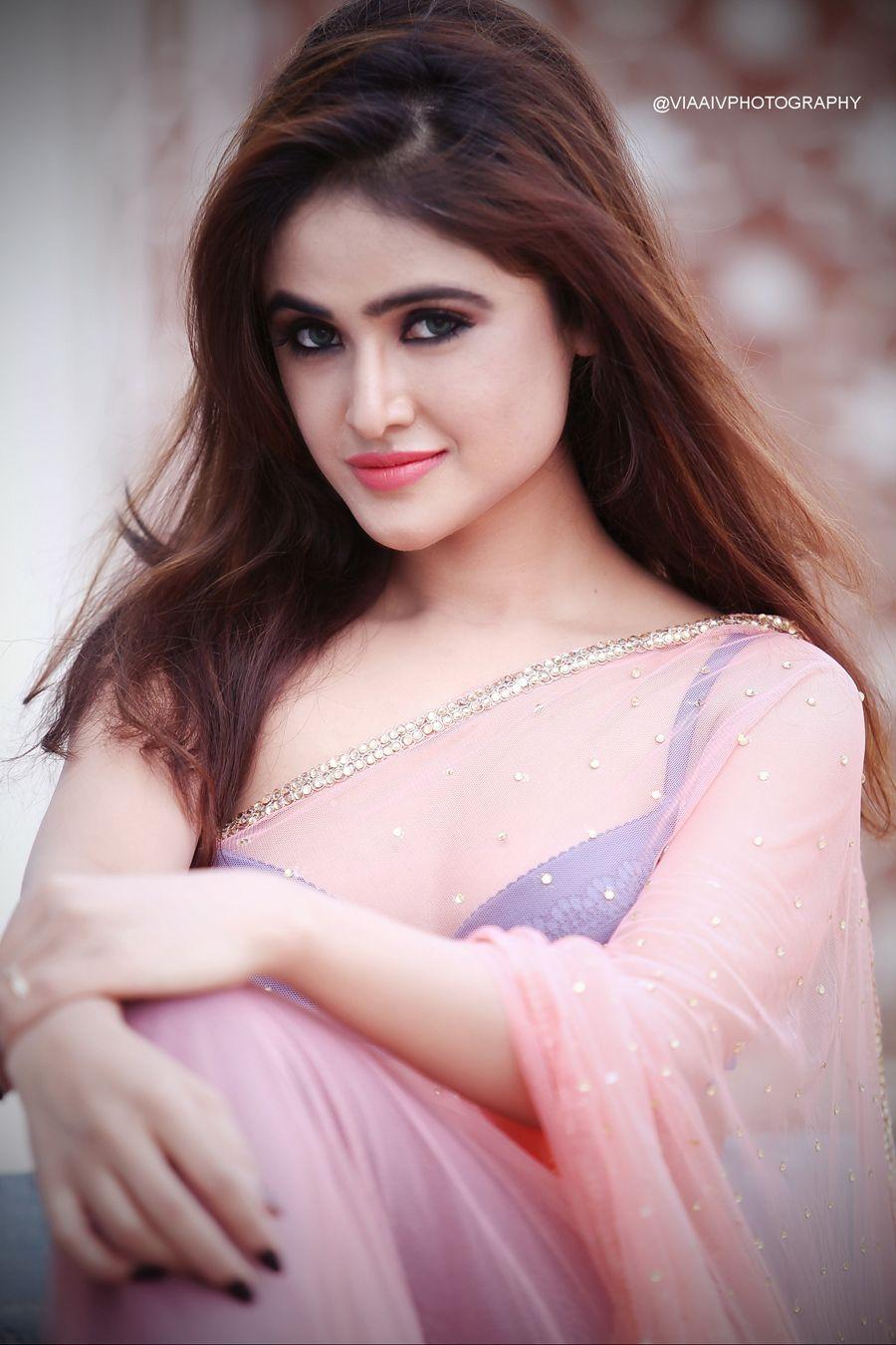 Sony Charista Glam Stills