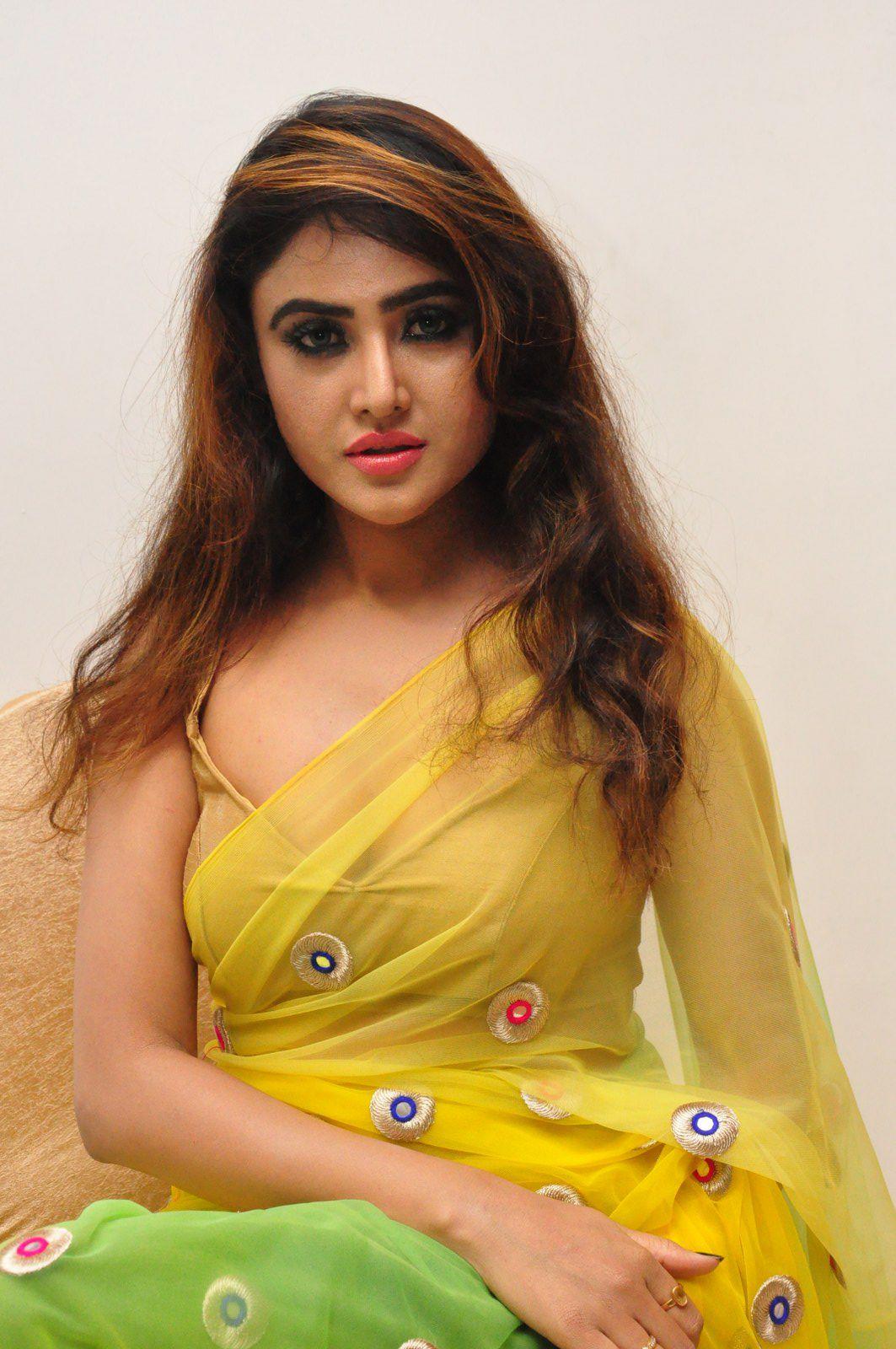 Sony Charista Sexy Pics