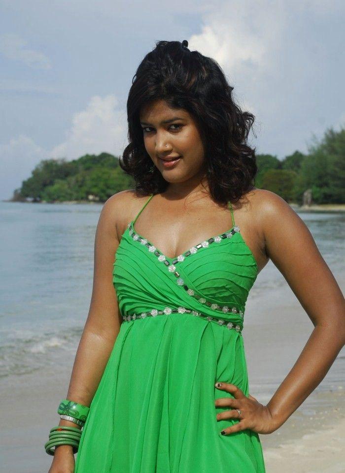 Soumya Bollapragada Hot Pics