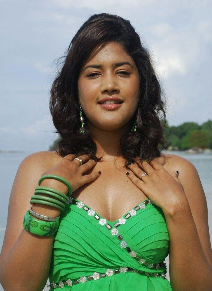 Soumya Bollapragada Hot Pics