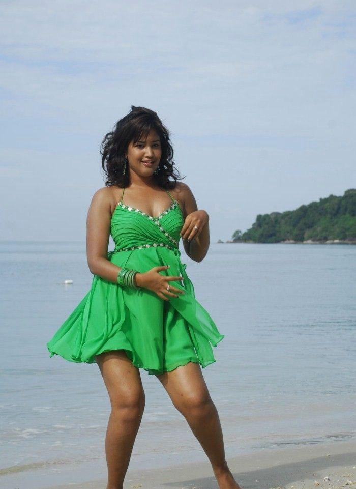 Soumya Bollapragada Hot Pics