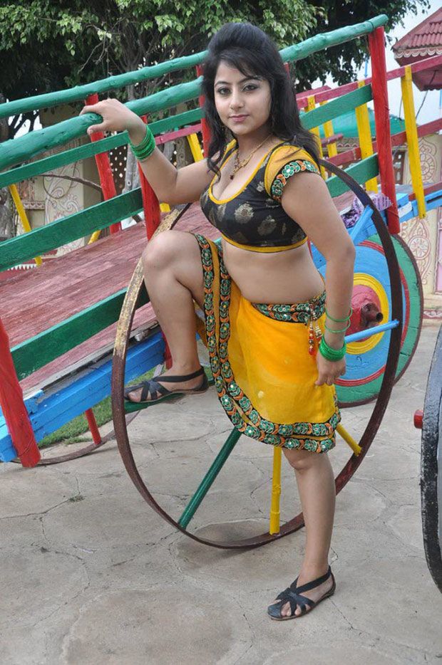 South Actress Sonu Singh Hot Photos