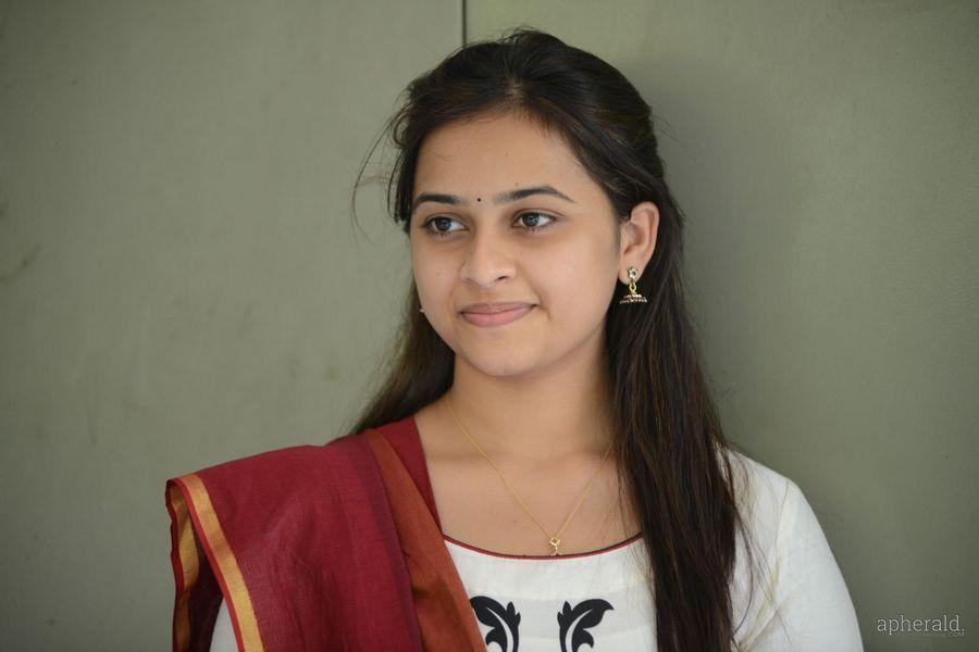 Sri Divya Beautiful Pics
