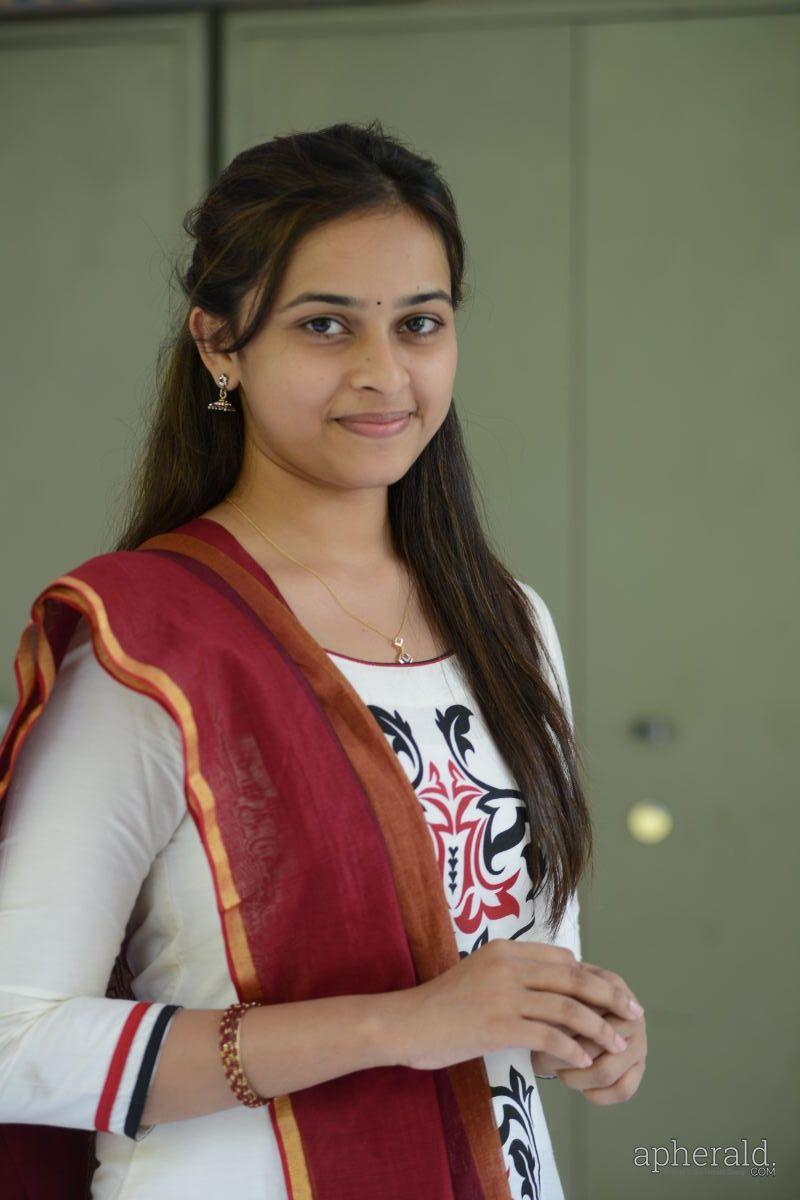 Sri Divya Beautiful Pics