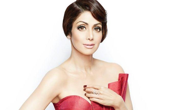 Sridevi Beautiful Photoshoot For L'Officie