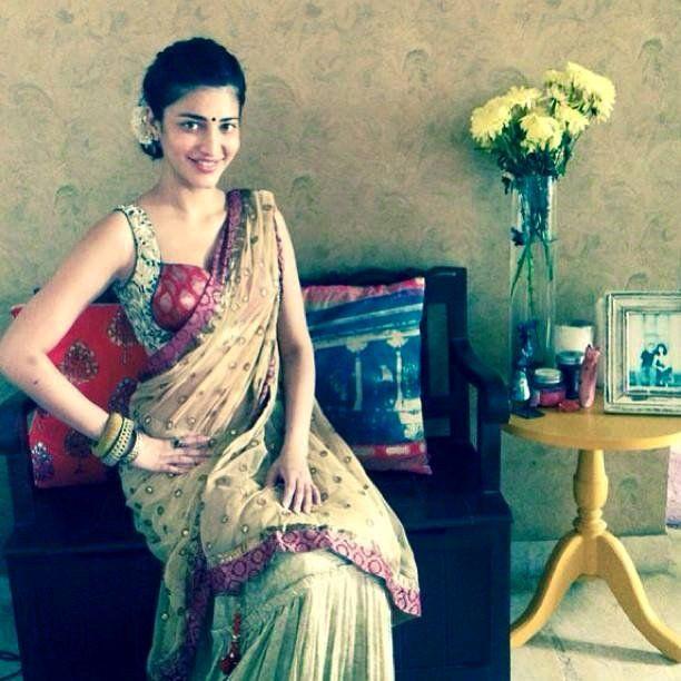 Sruthi Hasan Rare Hot Pics