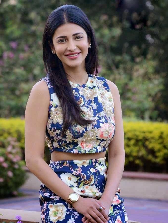 Sruthi Hasan Rare Hot Pics