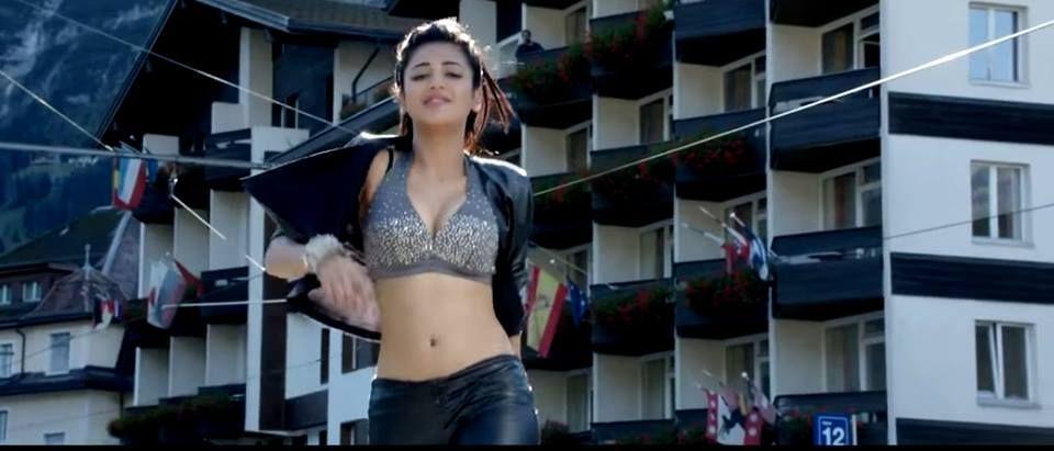 Sruthi Hasan Rare Hot Pics