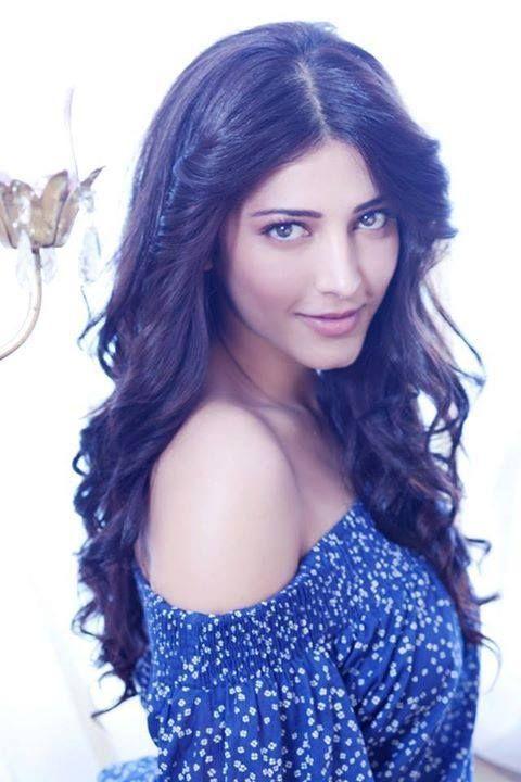 Sruthi Hasan Sexy Hot Pics