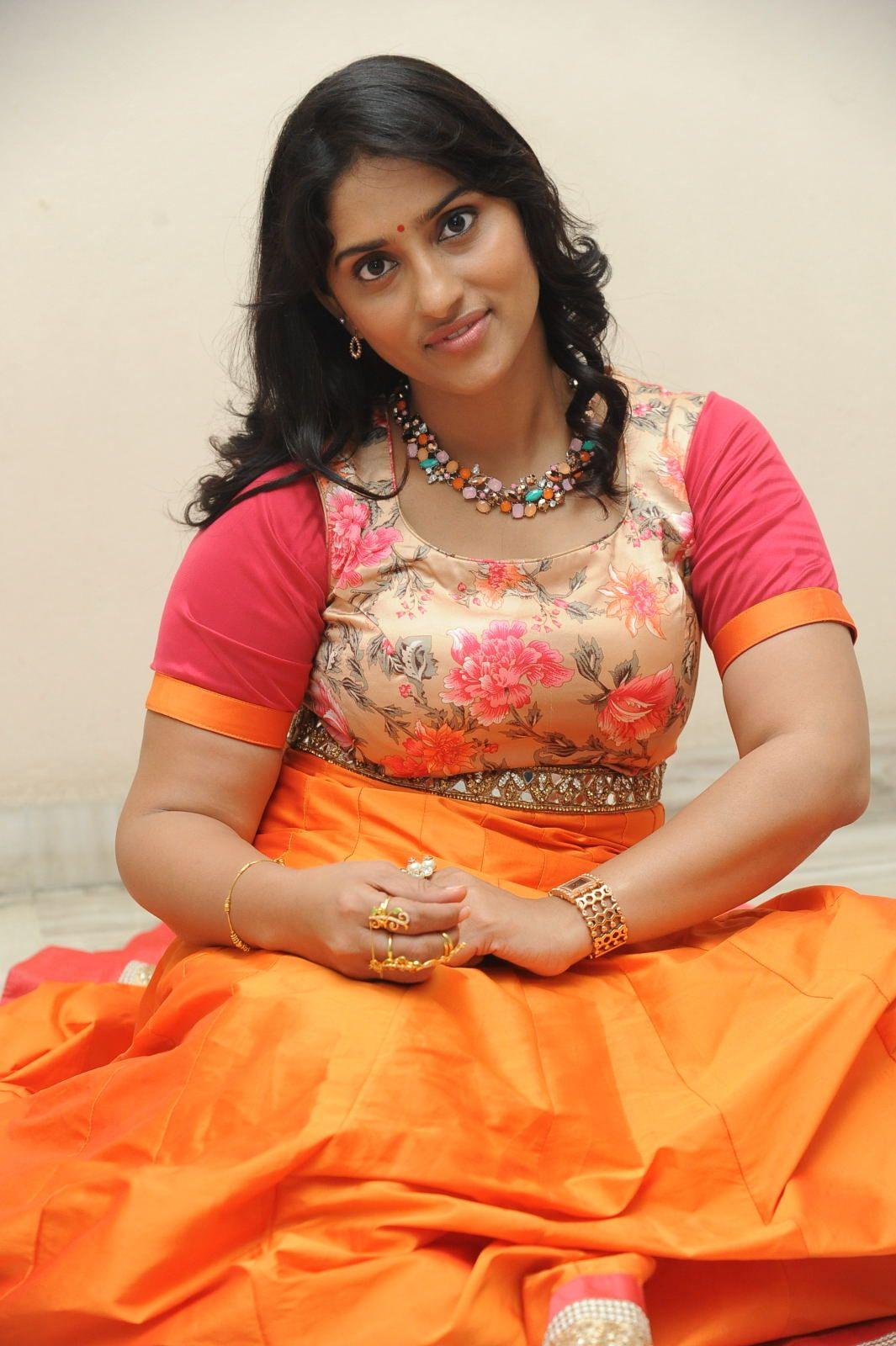 Sudha Sri Spicy Photos