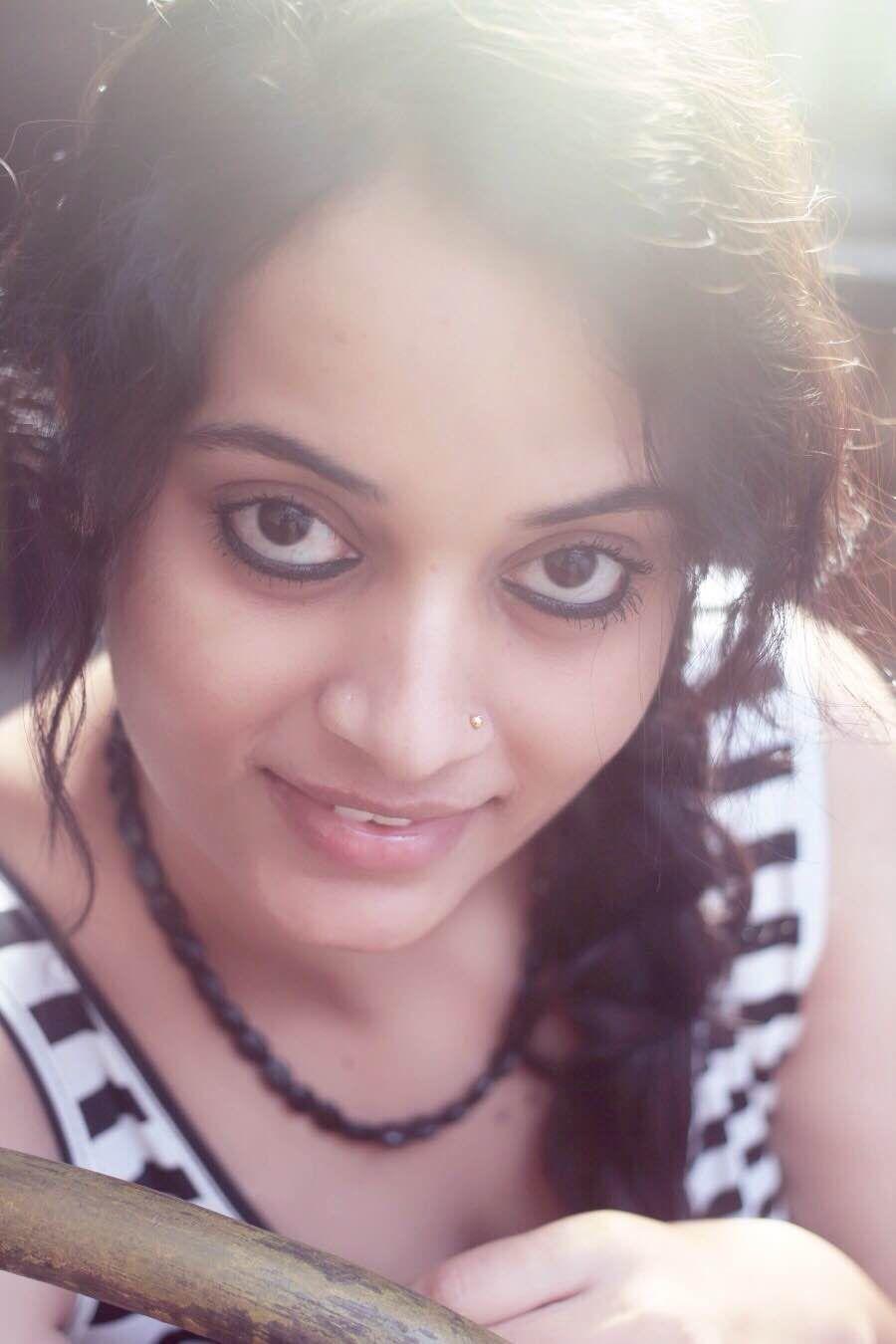 Suja varunee Sexy Pics