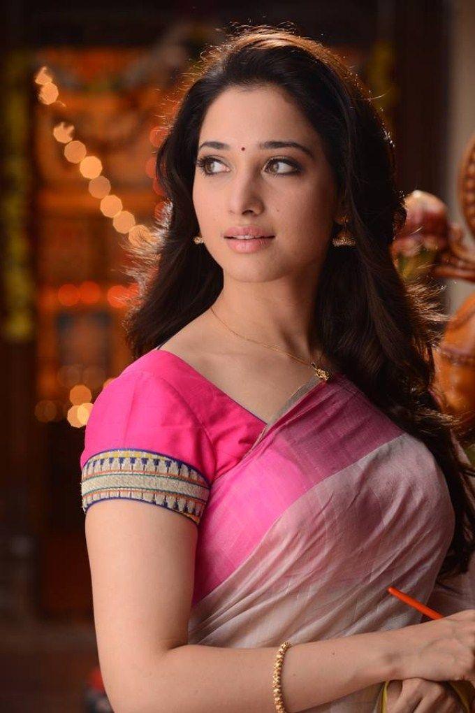 Tamanna Bhatia Hot Navel Pics