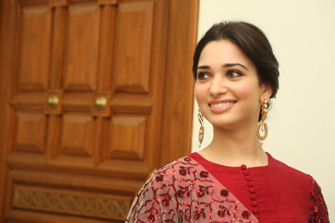 Tamannaah Bhatia Cute Stills