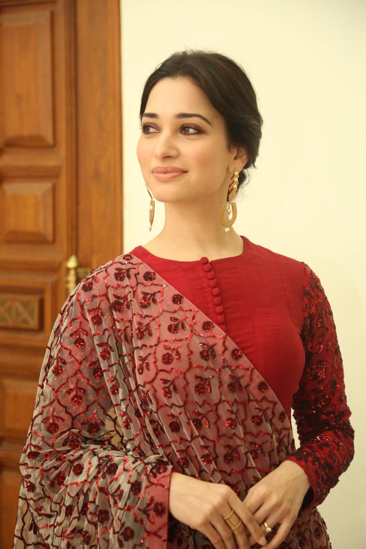 Tamannaah Bhatia Cute Stills