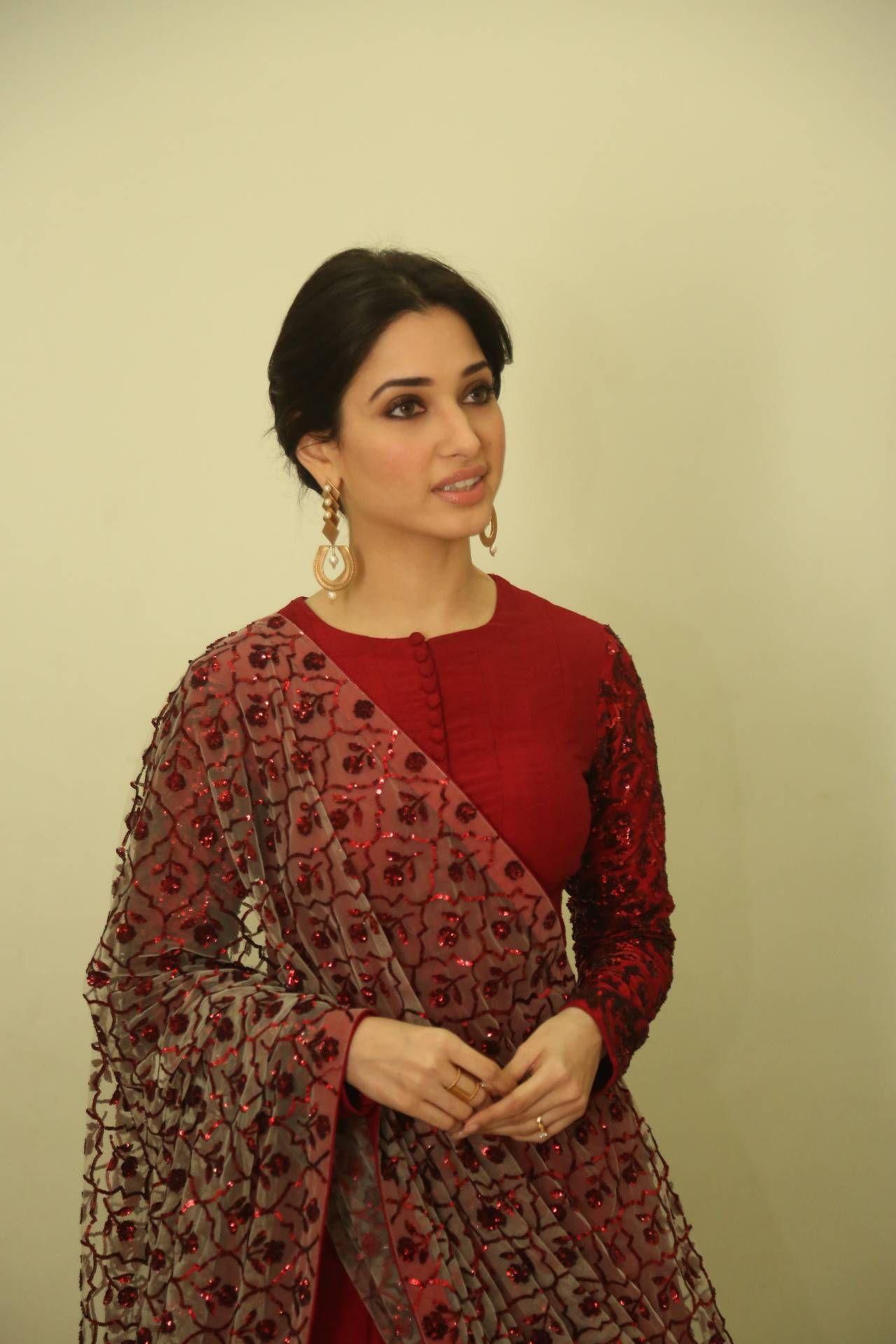 Tamannaah Bhatia Cute Stills